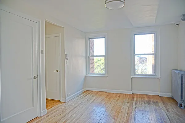 Rented by Compass | media 9