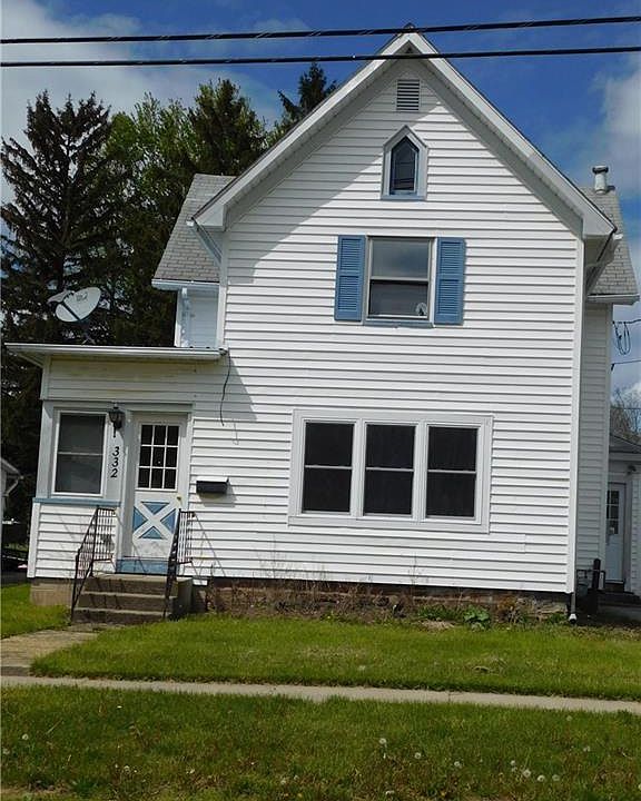 1st image of 332 E Elm St