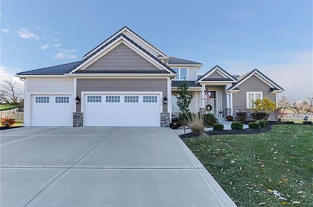 1st image of 4100 NE Edmonson Cir