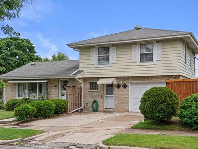 9230 West Auer AVENUE, Milwaukee, WI, 53222