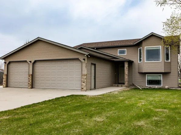 3501 Lincoln St S, Fargo, ND 58104