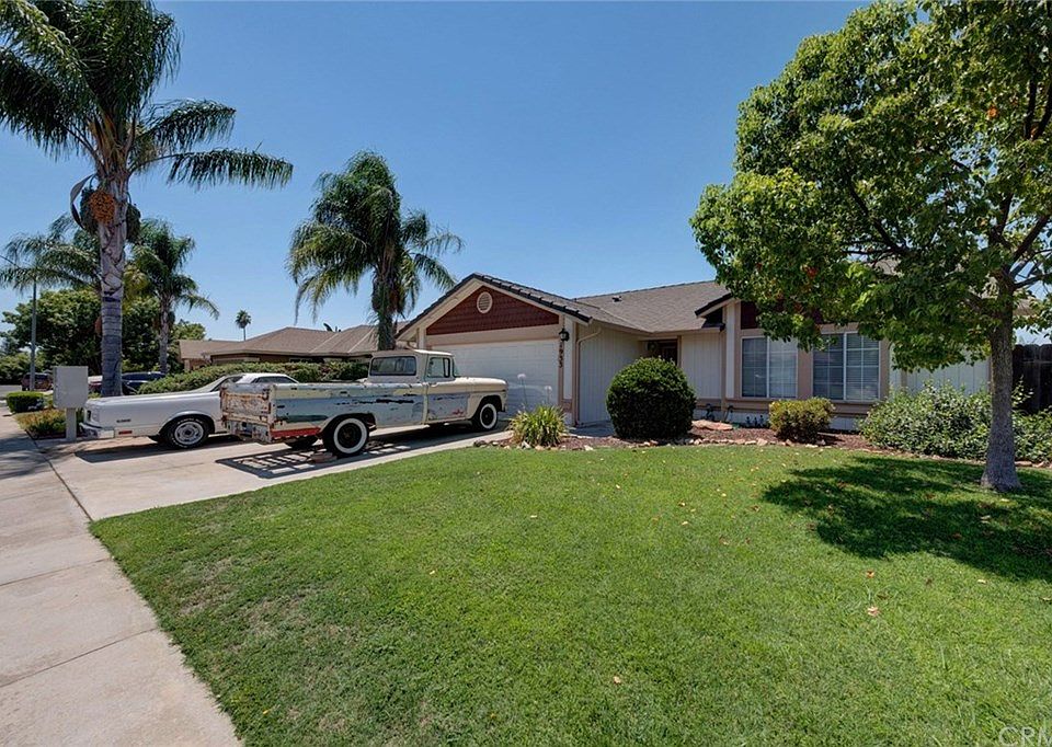 2nd image of 1933 Canal Dr