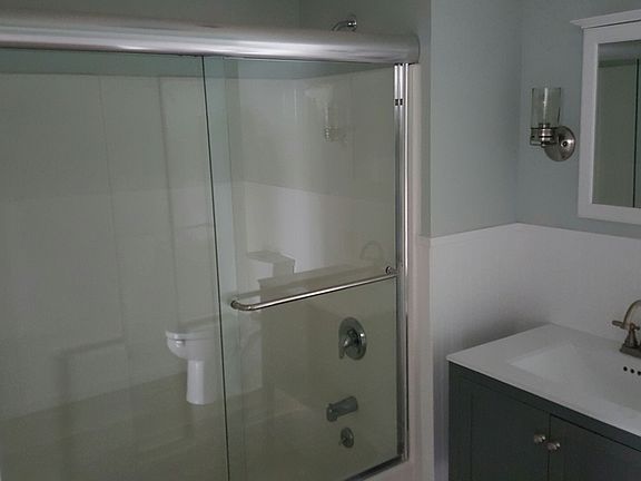 3rd image of 2404 Wilshire Boulevard # Fl 1ST