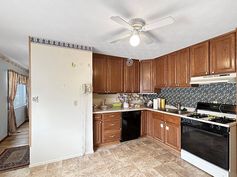 215 Illinois Ave, Mattoon, IL 61938 Zillow