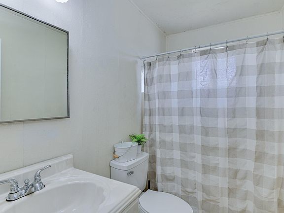5th image of 4067 Briarwood Drive
