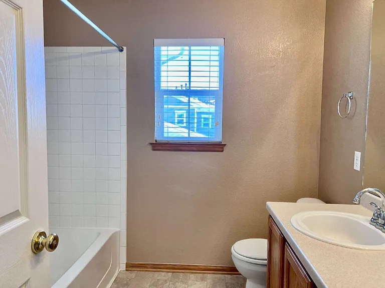 1121 S Richfield St — Photo 25