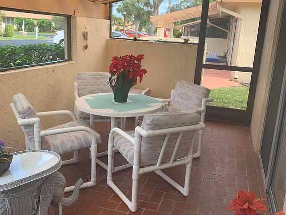 3rd image of 5728 Phoenix Palm Court