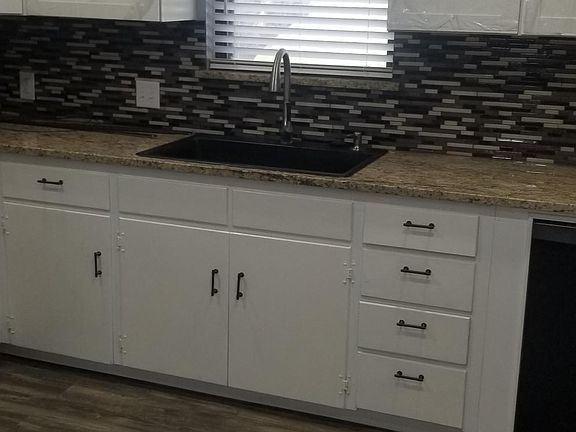 4th image of 1110 Cheryl Dr
