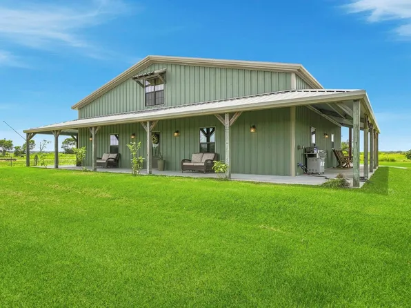 1604 County Road 370, El Campo, TX 77437