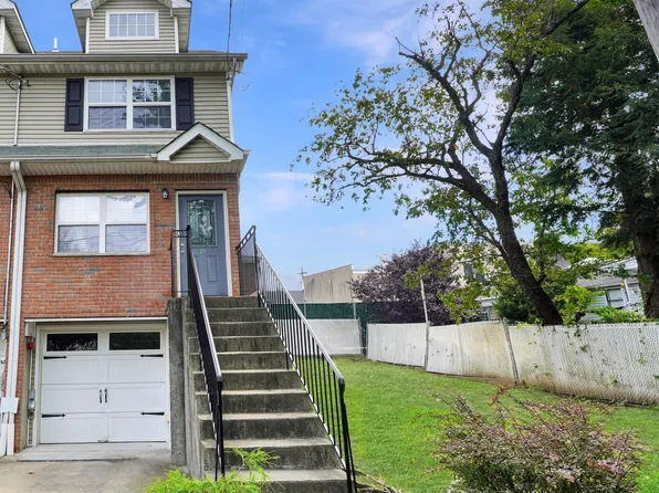 49 Giacomo Ln, Staten Island, NY 10310