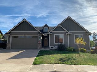 604 N 6th St, Carlton, OR