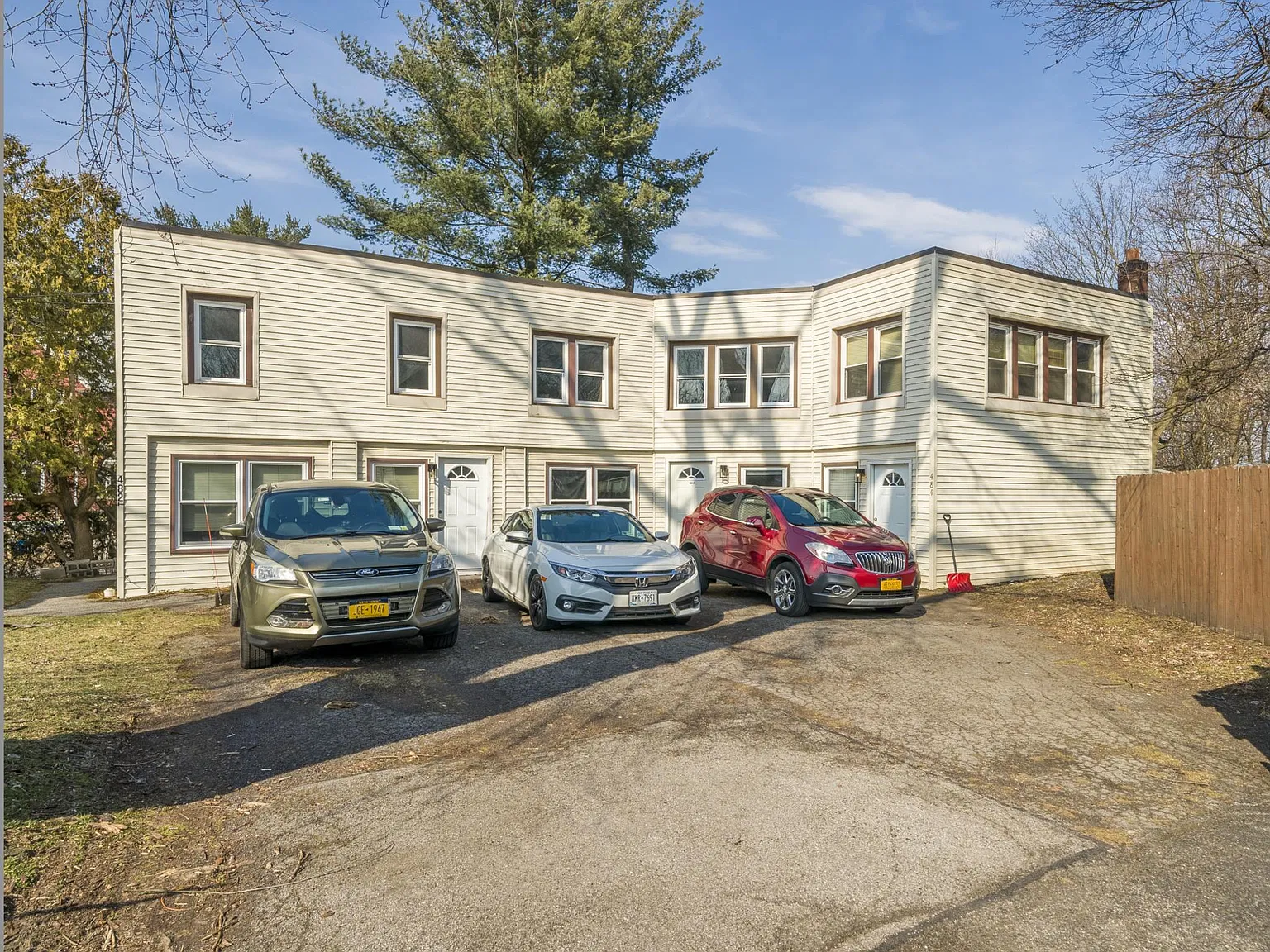 1 bed, 700 sqft, $1,350 — Photo 2