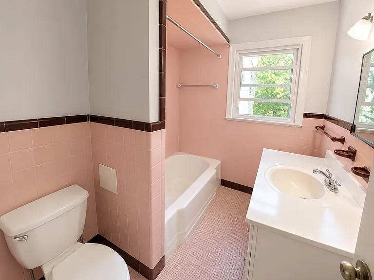 129 Maple Ave #3A — Photo 2