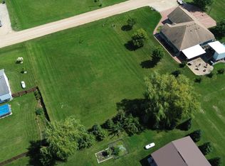 Cedar L6b1 St, Dexter, MN 55926