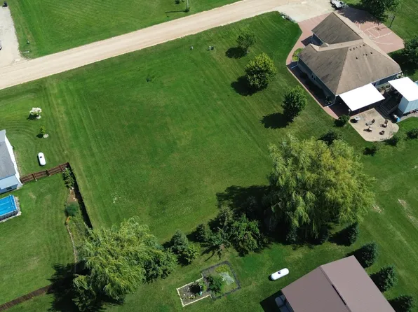 Cedar L6b1 St, Dexter, MN 55926