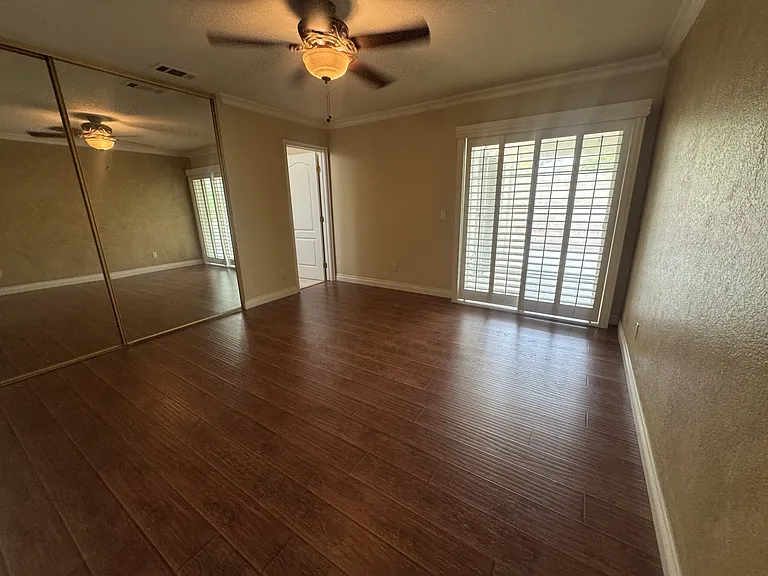 606 Pinecrest Ln — Photo 11