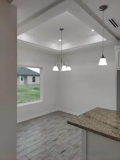 3 bed, 1364 sqft, $1,900 — Photo 4