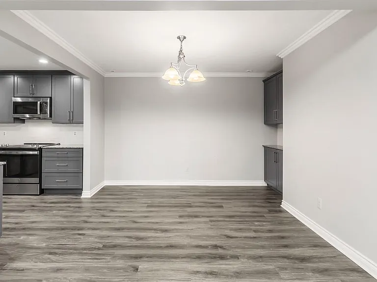 1113 N Old Woodward Ave #46 — Photo 8