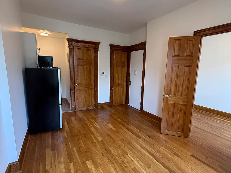 19 Herkimer St #5 — Photo 4
