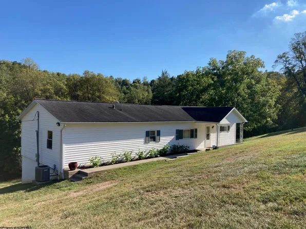429 Matheny Hill Rd, Enterprise, WV 26568