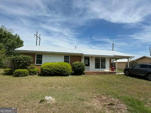 311 Douglas St, Alma, GA 31510