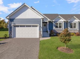30 Stonebridge Ln #35, East Greenwich, RI 02818