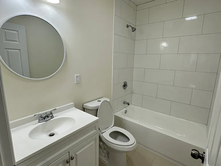 92 Bloomfield Ave #1 — Photo 3