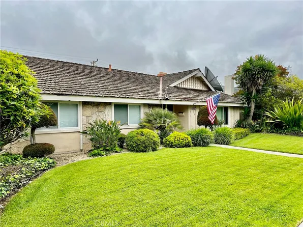5691 Heil Ave, Huntington Beach, CA 92649