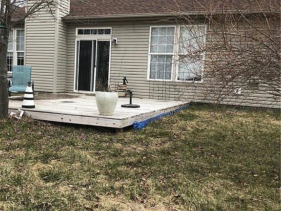 5th image of 2346 Willowview Dr