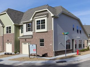 10028 Lynnberry Pl, Raleigh, NC 27617