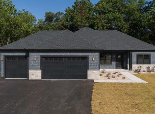 2345 Pow Wow Trl, Beloit, WI 53511
