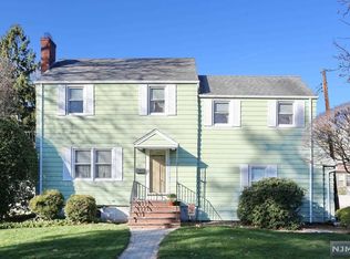 321 Elm St, Oradell, NJ 07649
