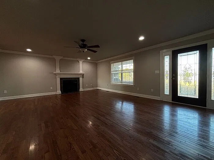3 bed, 2.0 bath, 2012 sqft, $1,995 — Photo 3