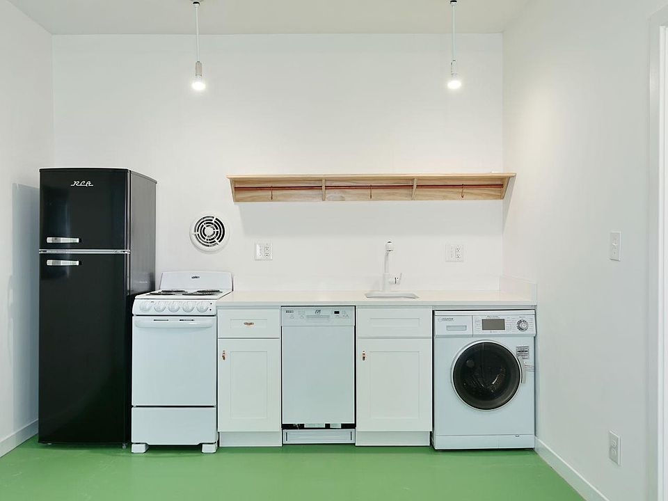 1st image of 2329 Frankford Ave