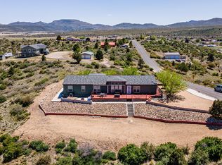 18047 S Peeples Valley Rd, Peeples Valley, AZ 86332