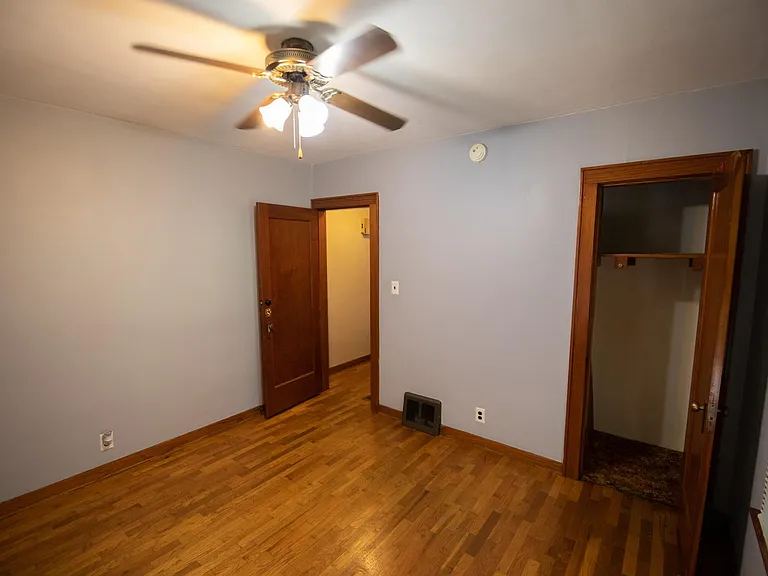 810 Illinois Ave — Photo 12
