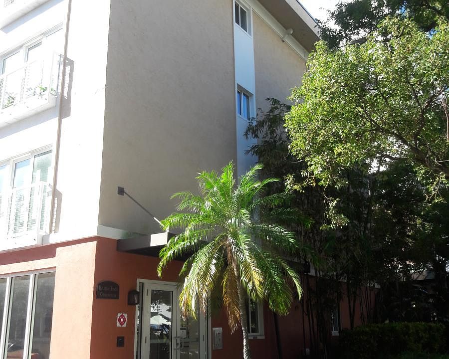 1st image of 210 5th Ave S #2