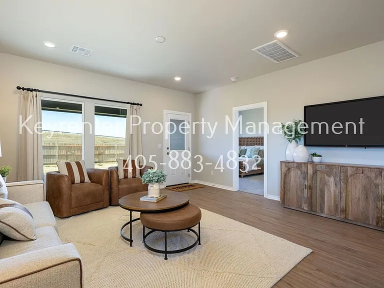 2809 Tracys Mnr — Photo 2