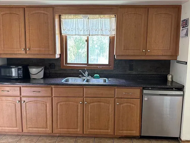 6860 Malden Rd — Photo 6