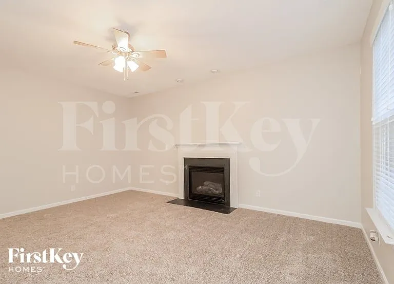 5290 Crosswinds Rd — Photo 4