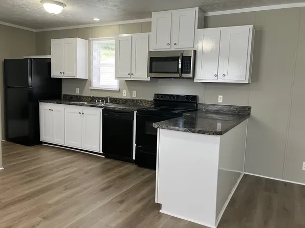 185 Moon Rd #Mo185, Washington, PA 15301