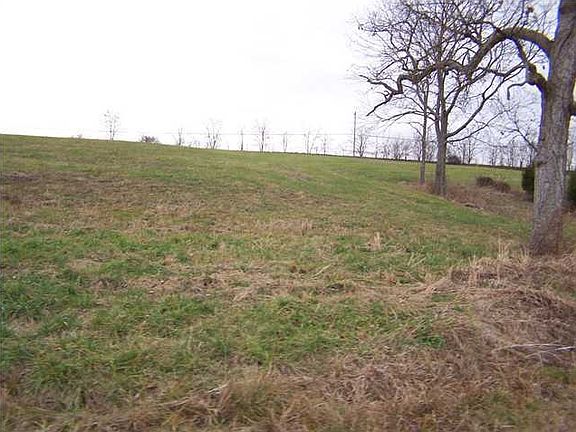 5th image of 21 Peach Orchard Cir