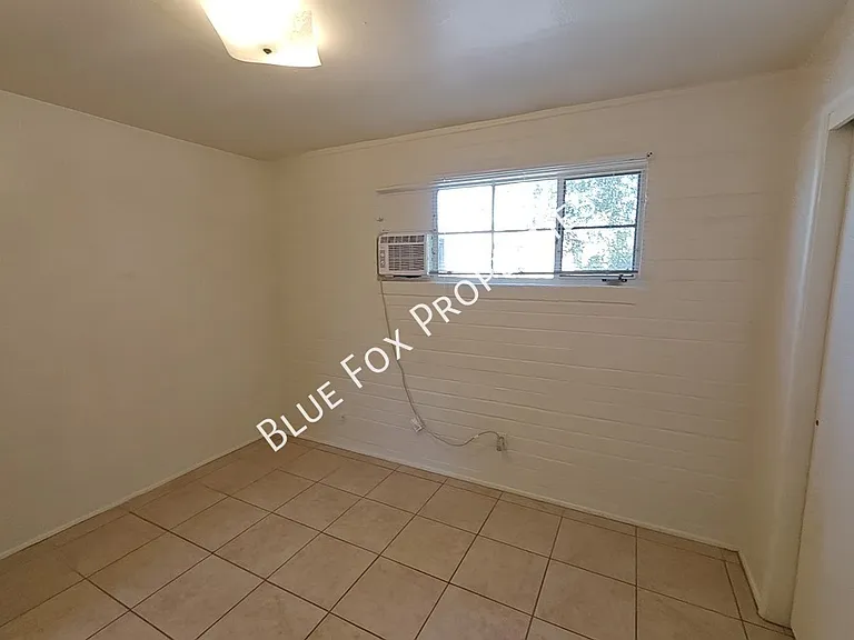 1224 N Camilla Blvd — Photo 10