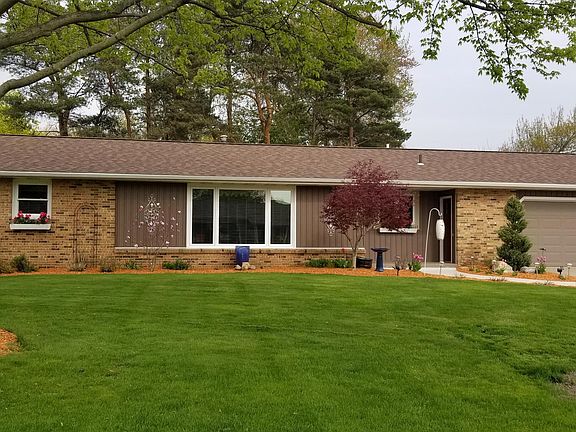 3rd image of 860 Knoll Dr