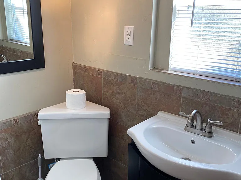 2516 N St #4 — Photo 6