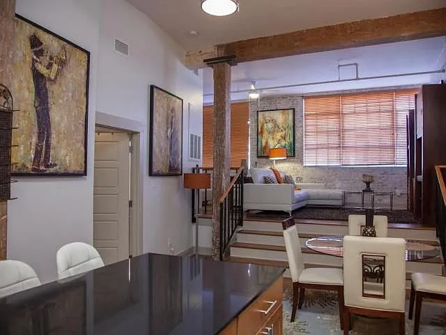 DH Holmes Apartments — Photo 22