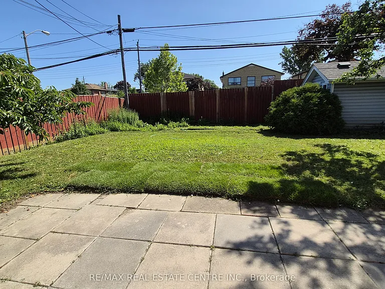 71 Gunton Dr #UPPER — Photo 25