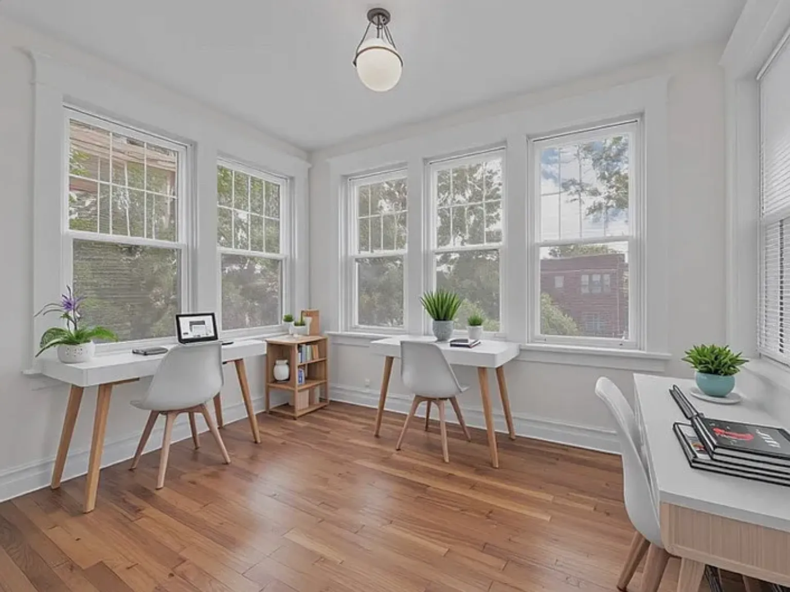 Mosaic - 721 Interdrive - Now Leasing 27/28 — Photo 4