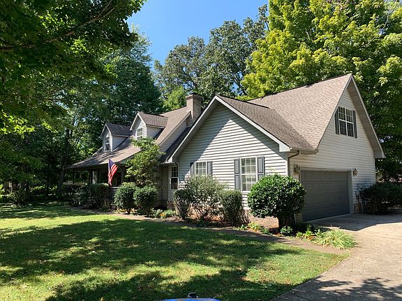 3rd image of 721 Grandview Dr