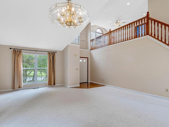 5th image of 581 Shadewood Ct